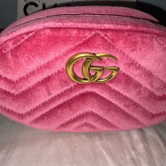 🩷SOLD🩷Authentic Gucci Pink Velvet Matelasse GG Marmont Belt Bag🩷 - Picture 2 of 9